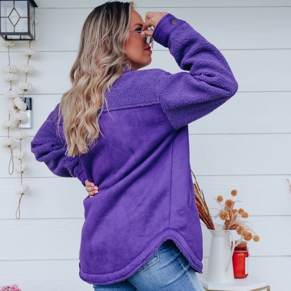 Shacket - Picture 3 of 5